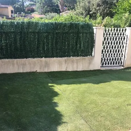 Διαμέρισμα Agreable T2 Avec Terrasse *